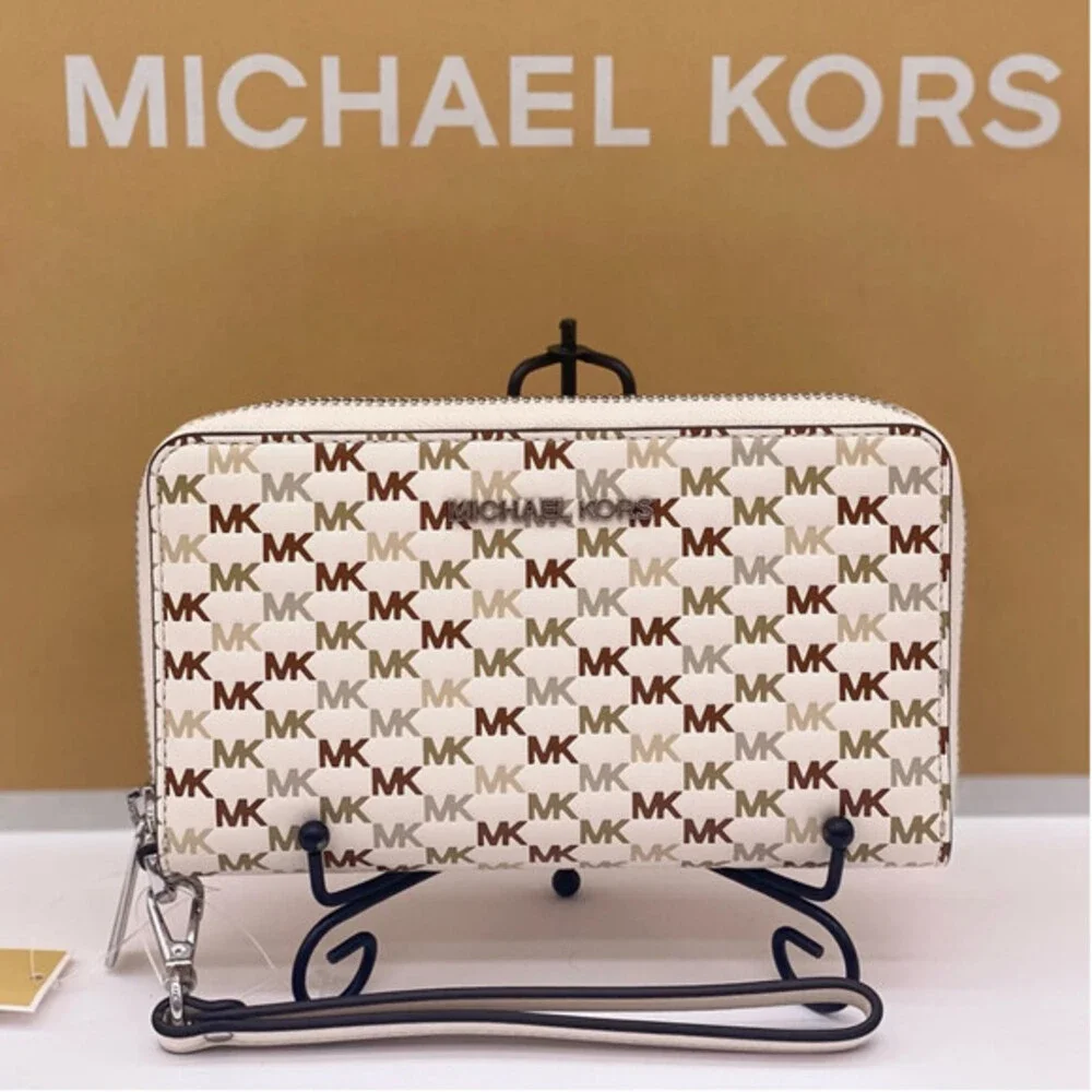Michael Kors Jet Set Travel Wallet Phone Case